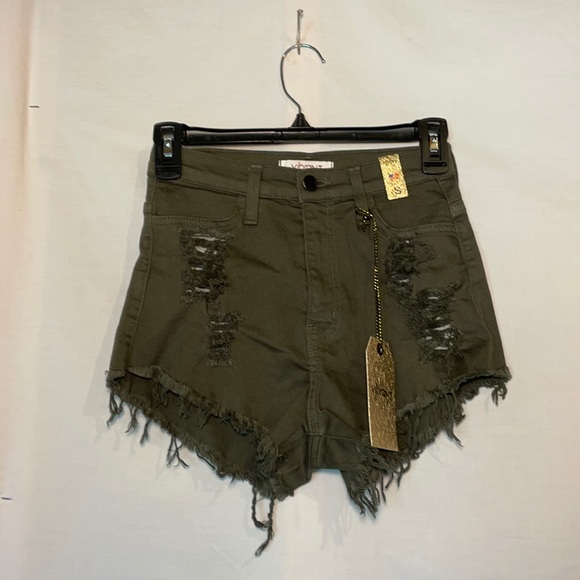 Vibrant m.i.u olive green distressed Jean shorts - Picture 2 of 9
